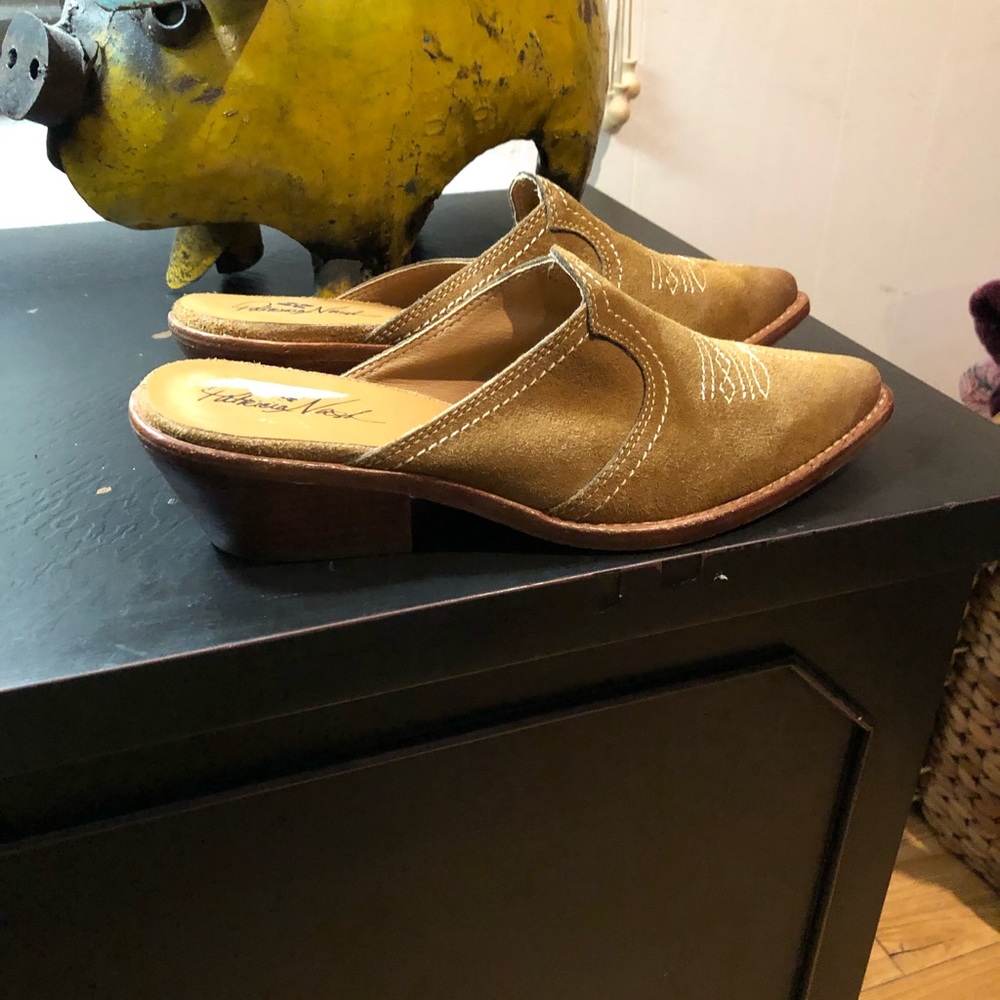 Never worn